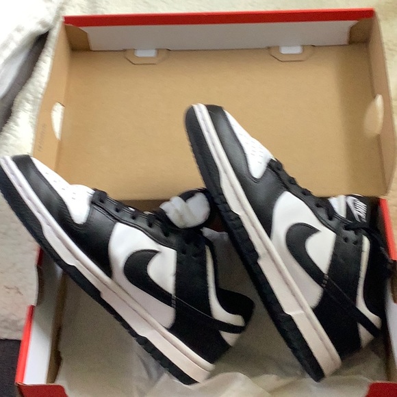 Nike Dunks low black and white Panda sneakers - Picture 7 of 8